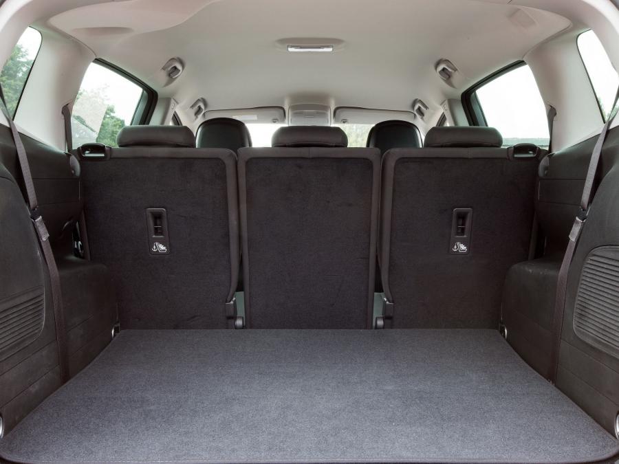  Vauxhall Zafira Tourer ecoFLEX 2011 года  (фото 2 из 16)